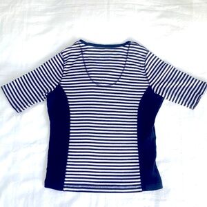 LIZ CLAIBORNE TOP SHIRT   SIZE MEDIUM